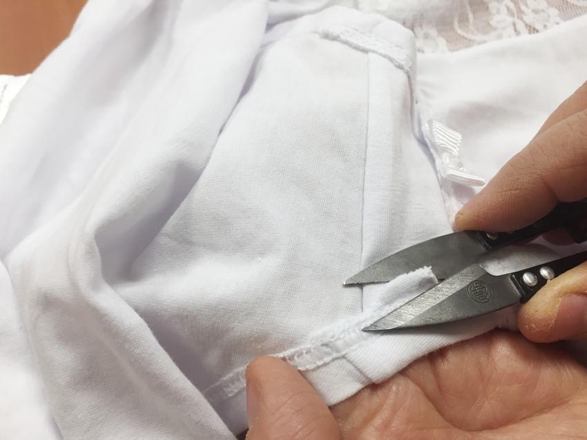 Cutting excess fabric