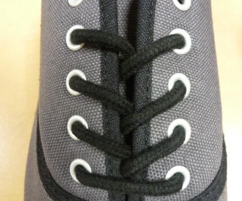Changing laces